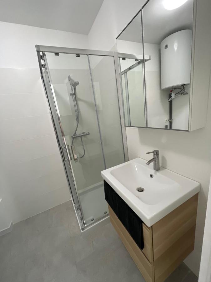 Appartement 30 M2, Piscine Et Parking Prive Муан-Сарту Екстериор снимка